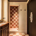 Hana Hotel 5*